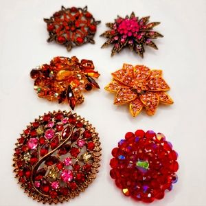 Lot of 6 Vintage beautiful brooches, unmarked, multicolor from 50's.